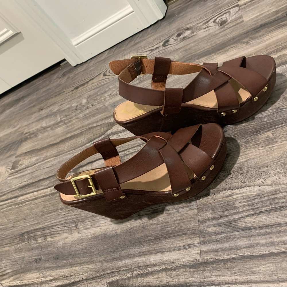 Fergalicious Lucy wedges size 9.5